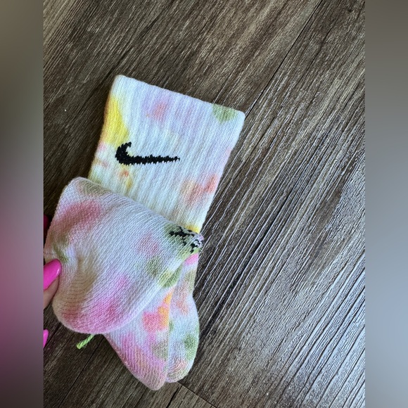NWT But did you dye, tie dye Nike socks - Picture 3 of 4